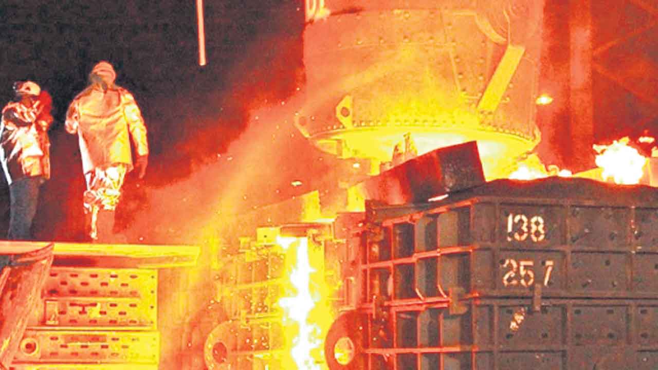 Tata Steel | యూకే, ఇటలీలో టాటా, మిట్టల్‌ స్టీల్‌ ప్లాంట్లు మూత!.. ప్రమాదంలో వేలాది మంది ఉద్యోగుల భవితవ్యం