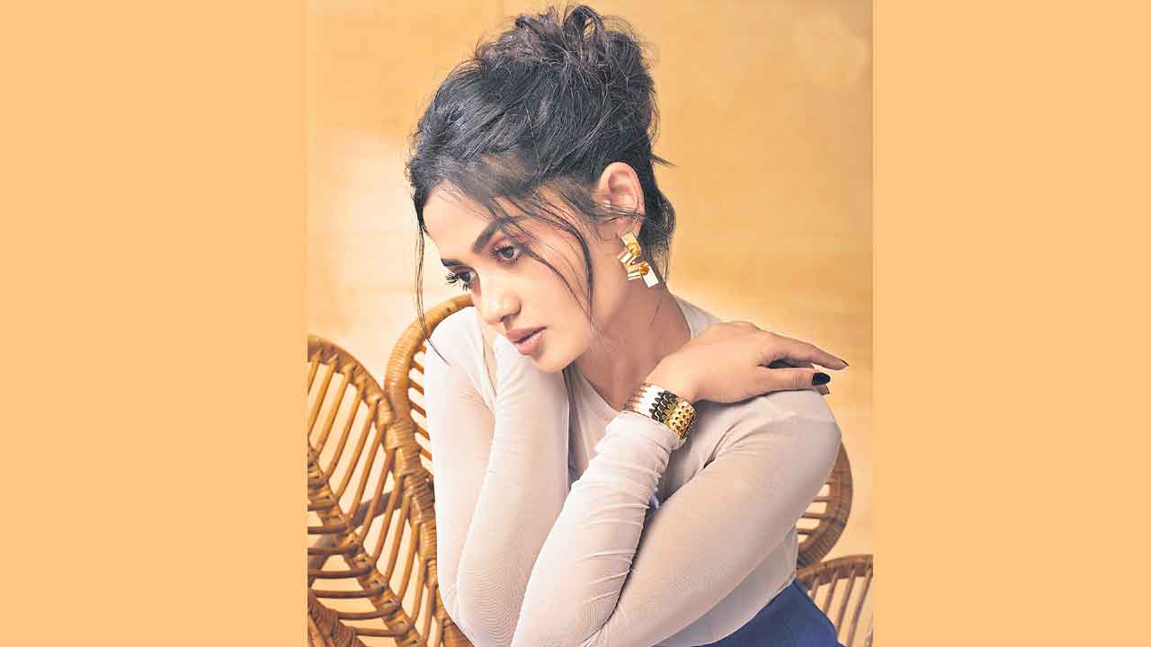 వెండితెర తేజస్విని