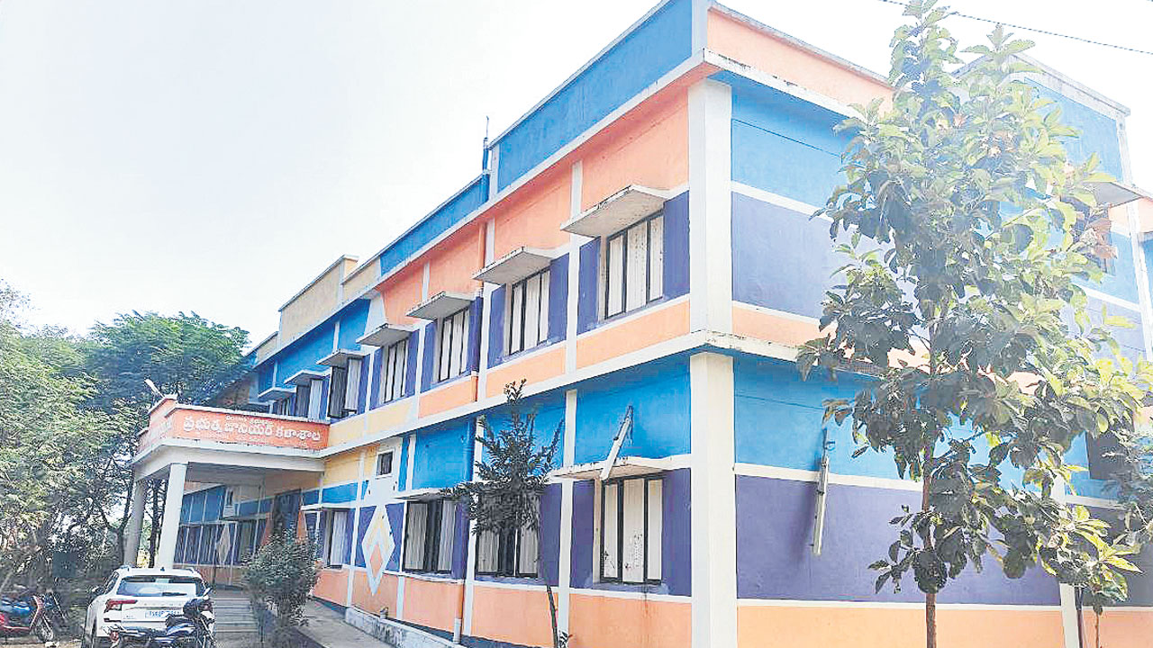 ఇంటర్‌ ప్రాక్టికల్స్‌కు నిధులు