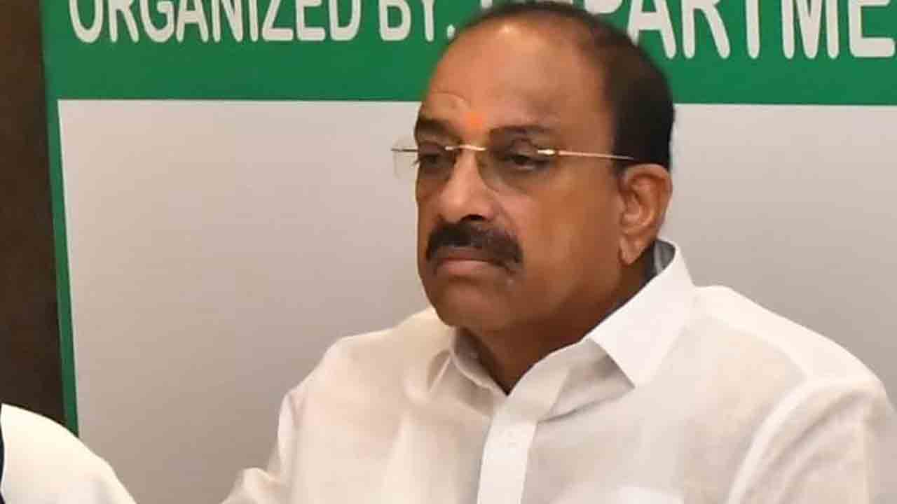 ఆయిల్పామ్కు మద్దతు ధర ఇవ్వండి