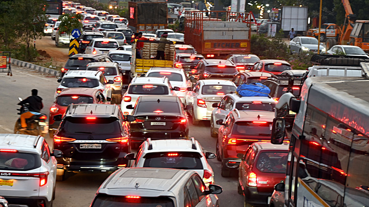 పల్లె నుంచి పట్టణానికి..