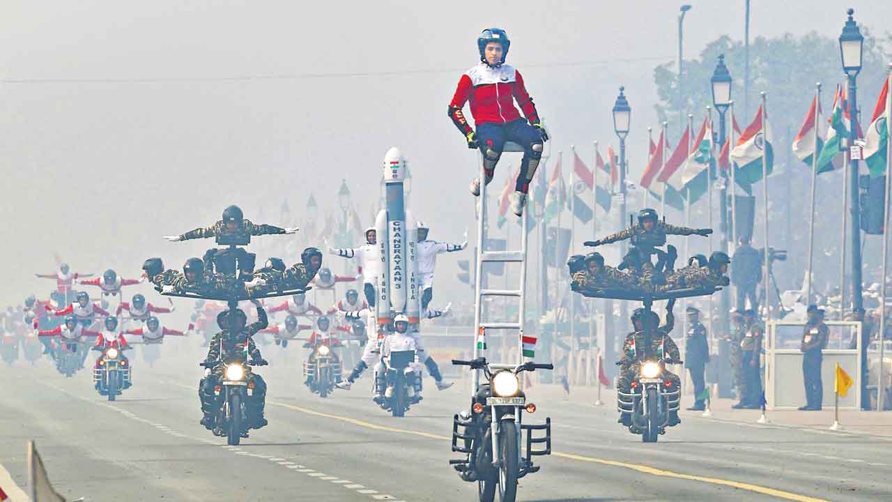 Republic Day | నారీశక్తికి వందనం.. గణతంత్ర వేడుకలను ముందుండి నడిపించిన మహిళా అధికారులు