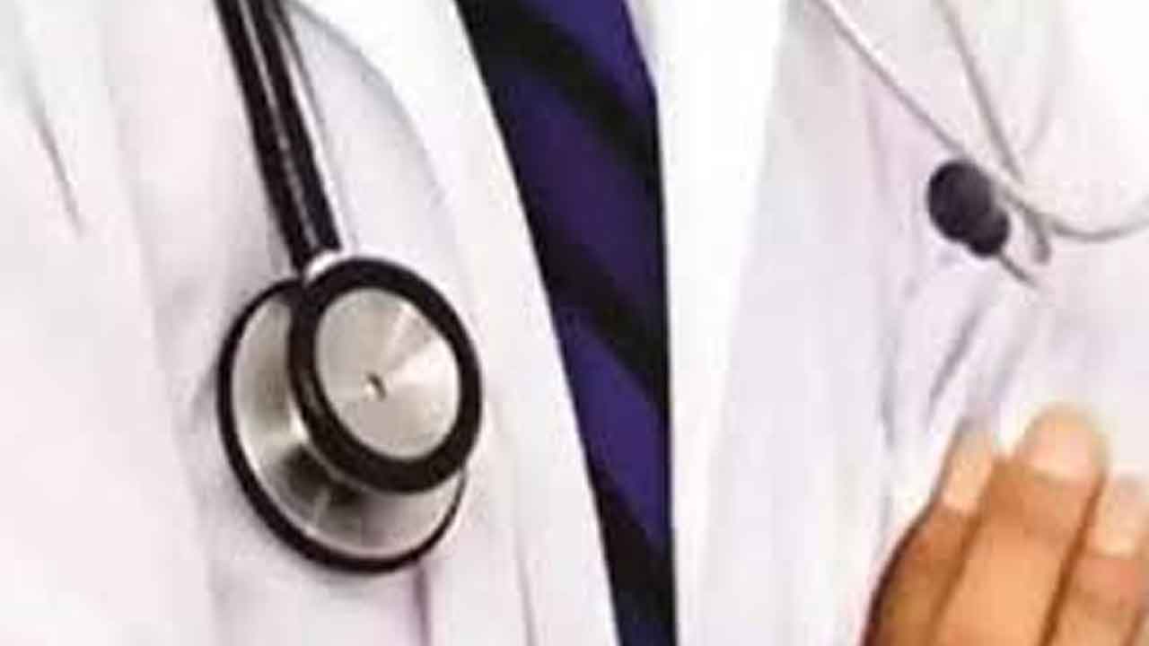 మాట్లిస్‌ దవాఖానకు టీఎస్‌ఎంసీ నోటీసులు