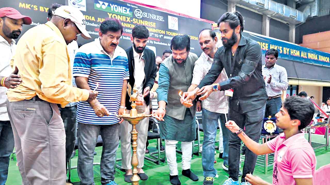 అండర్‌-19 బ్యాడ్మింటన్‌ పోటీలు ప్రారంభం