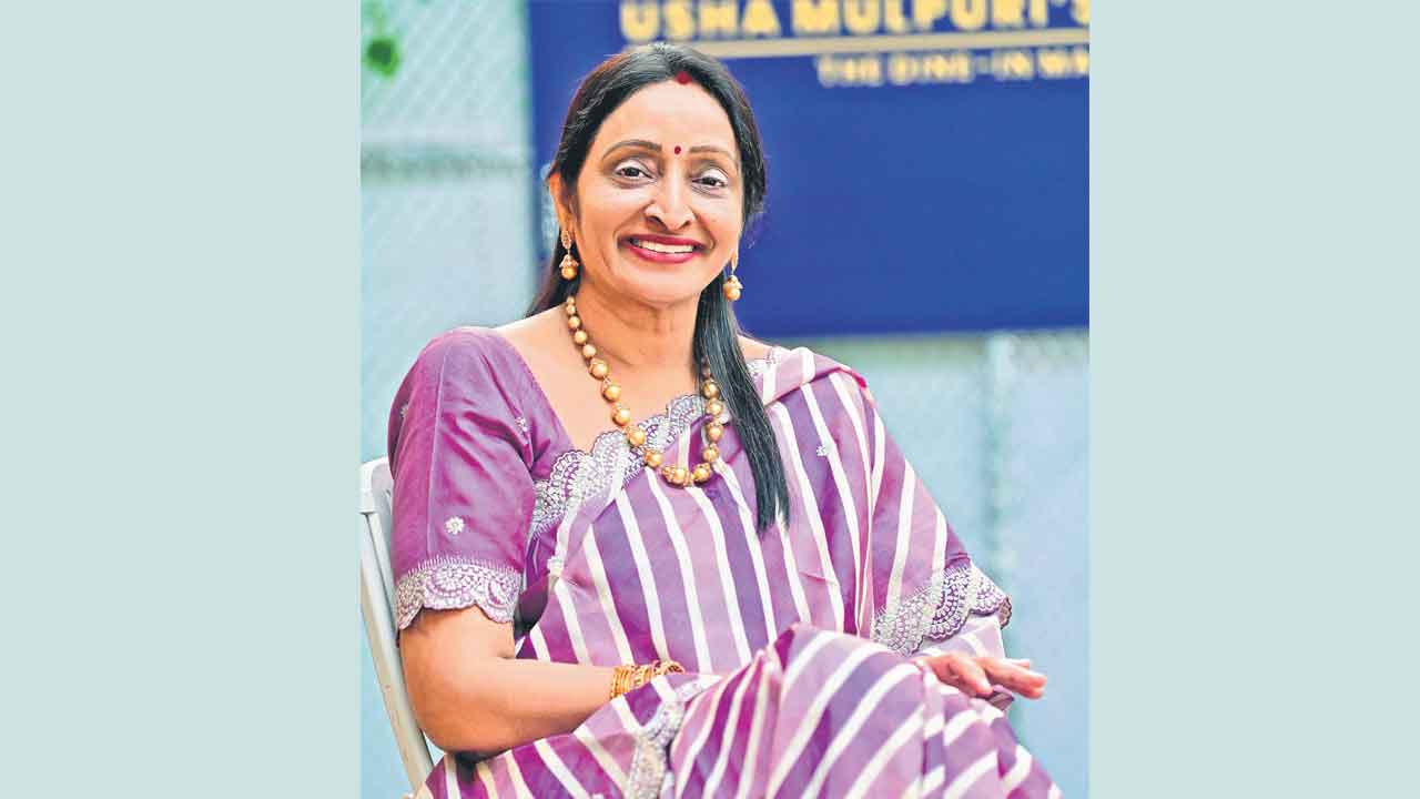 Usha Mulpuri | నాగశౌర్య తల్లి 20 ఏండ్ల కల.. అమ్మచేతి వంట కావాలంటే అక్కడికి వెళ్లొచ్చు!