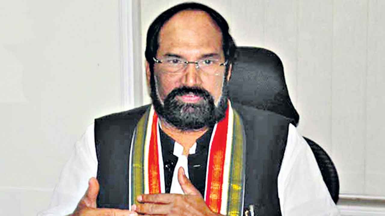 Uttam Kumar Reddy | బరాజ్‌లలో నీళ్లు లేవు.. ఎవుసానికి నీళ్లివ్వలేం: మంత్రి ఉత్తమ్‌కుమార్‌రెడ్డి