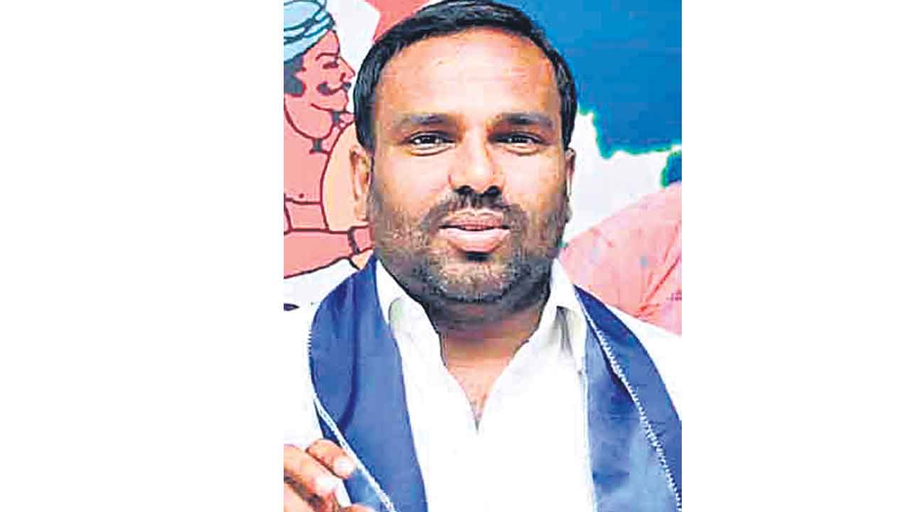 పారిశుధ్య కార్మికులను పర్మినెంట్‌ చేయాలి