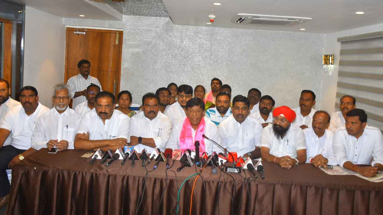 Vinod Kumar | రాజకీయంగా బద్నాం చేసేందుకే బంధుత్వం అంటగడుతున్నారు : వినోద్‌ కుమార్‌