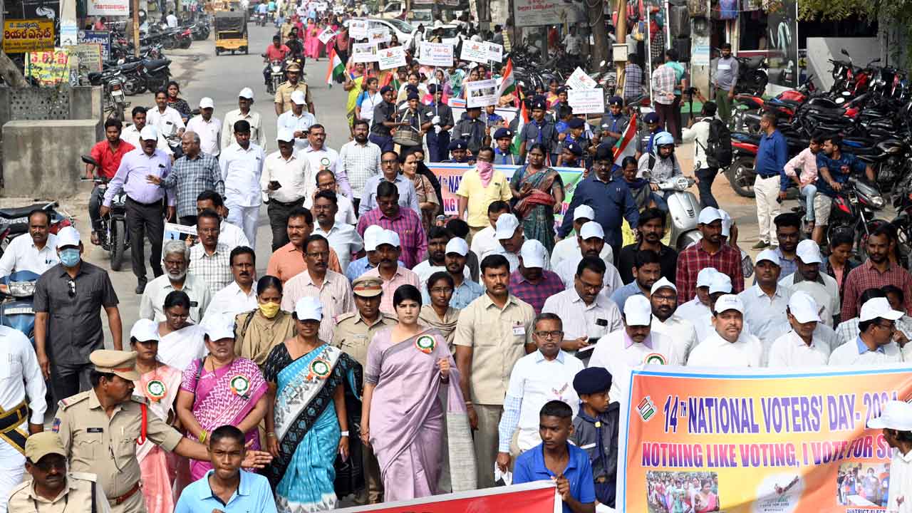 ప్రజా స్వామ్య వ్యవస్థలో ఓటు వజ్రాయుధం