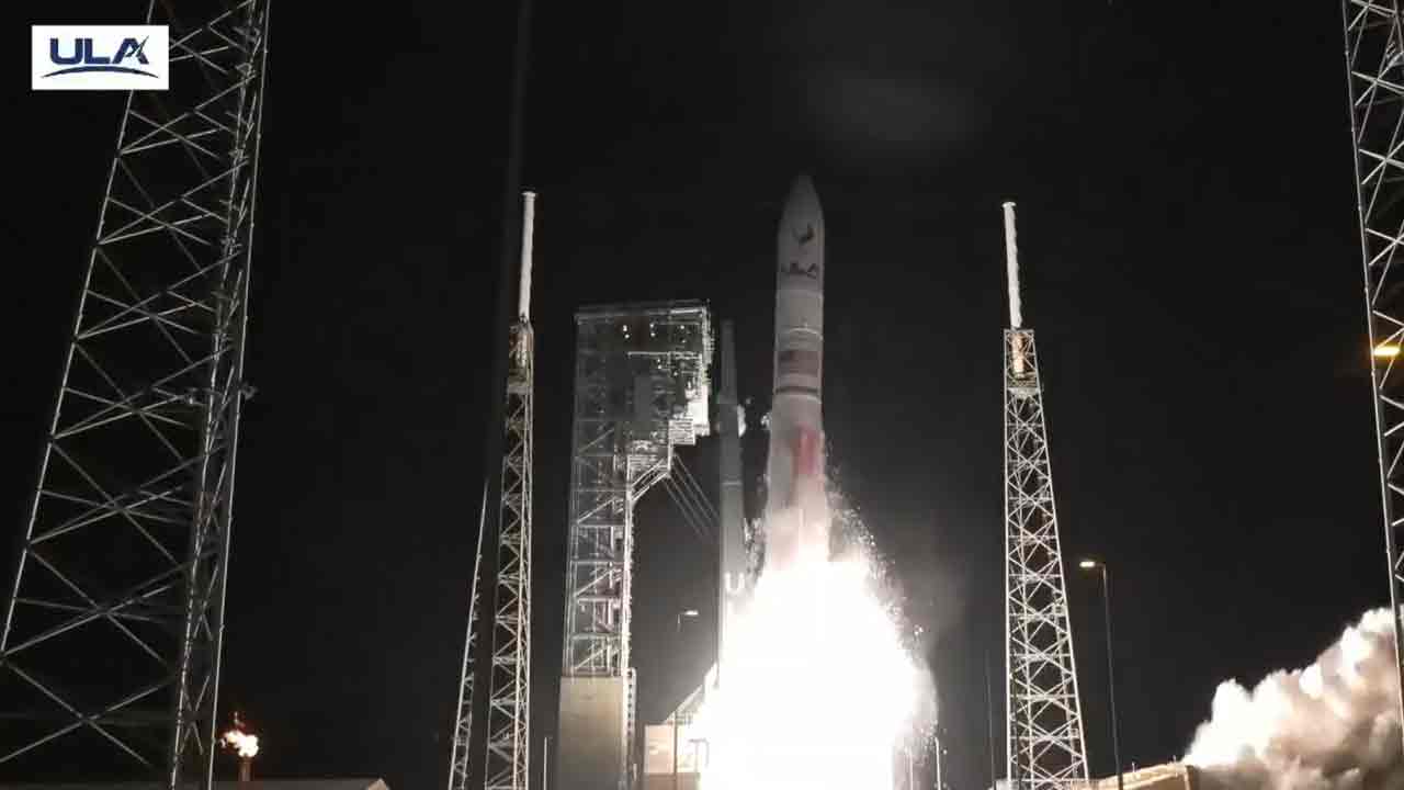 Nasa Moon Lander: 50 ఏళ్ల త‌ర్వాత మ‌ళ్లీ చంద్రుడిపై అమెరికా దృష్టి.. వొల్క‌న్ రాకెట్‌తో నింగికెగిరిన పెరిగ్రిన్ 1 ల్యాండ‌ర్‌