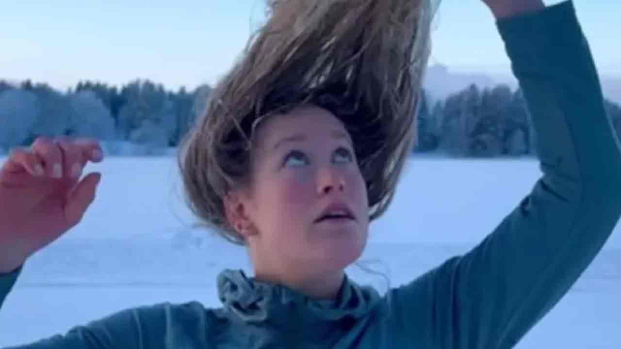 Sweden Weather: స్వీడెన్‌లో తీవ్రమైన‌ చ‌లి.. గ‌డ్డ‌క‌ట్టిన మ‌హిళ జ‌ట్టు.. వీడియో