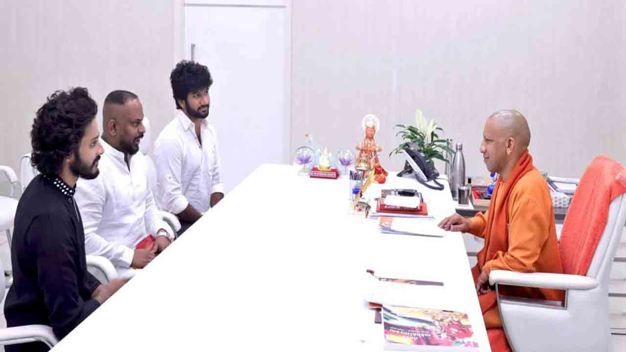 Hanuman Movie | యూపీ సీఎం యోగి ఆదిత్యనాథ్‌ను క‌లిసిన ‘హ‌నుమాన్’ టీమ్.. ఫొటోలు వైర‌ల్