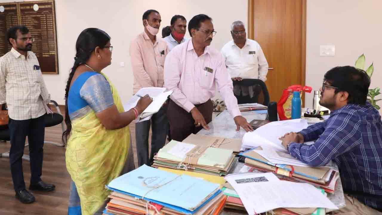 స్నానాల లక్ష్మీపురం రామలింగేశ్వరస్వామి ఆలయాన్ని అభివృద్ధి చేయాలి