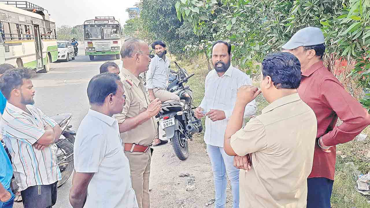 కండక్టర్‌పై ప్రయాణికుడి దాడి