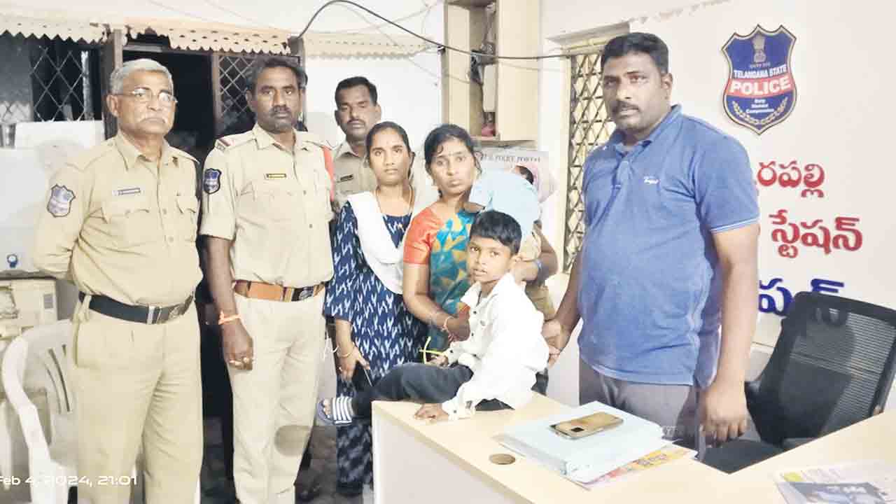 ఆర్మూర్‌ బస్టాండ్‌లో కిడ్రాప్‌ కలకలం