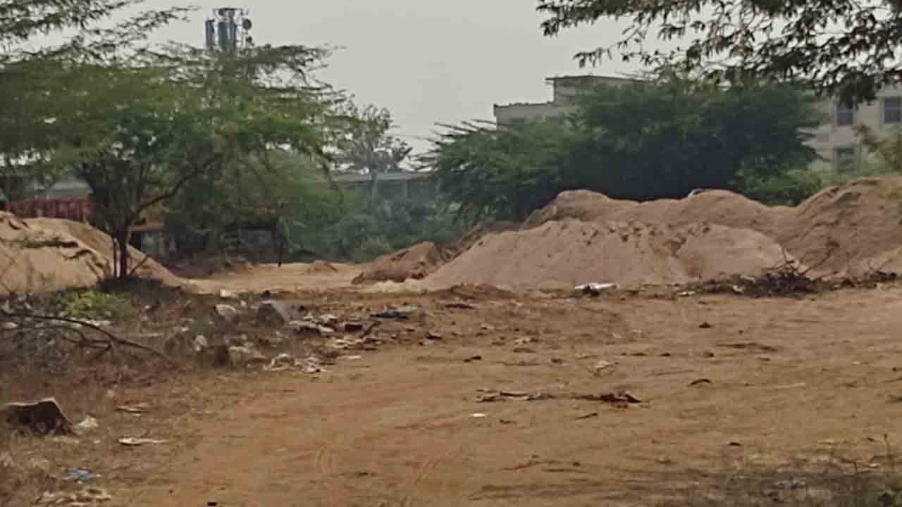 ఆగని ఇసుక దందా