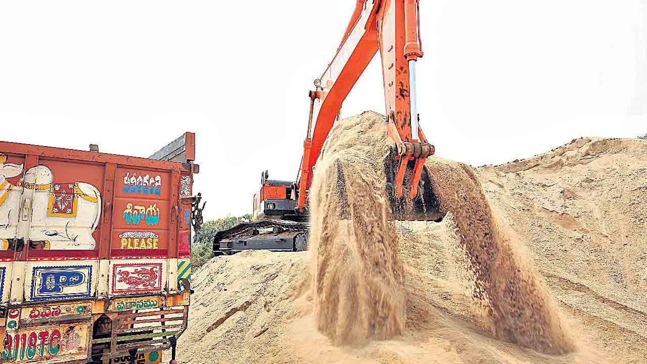 ఇసుకే బంగారమాయేనా?