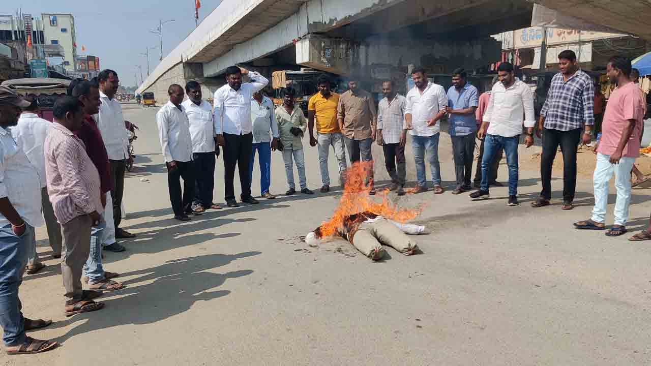 రేవంత్‌.. ఖబడ్దార్‌