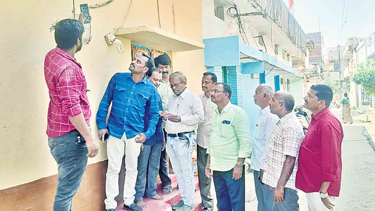 ‘గృహజ్యోతి’ కోసం వివరాలివ్వండి