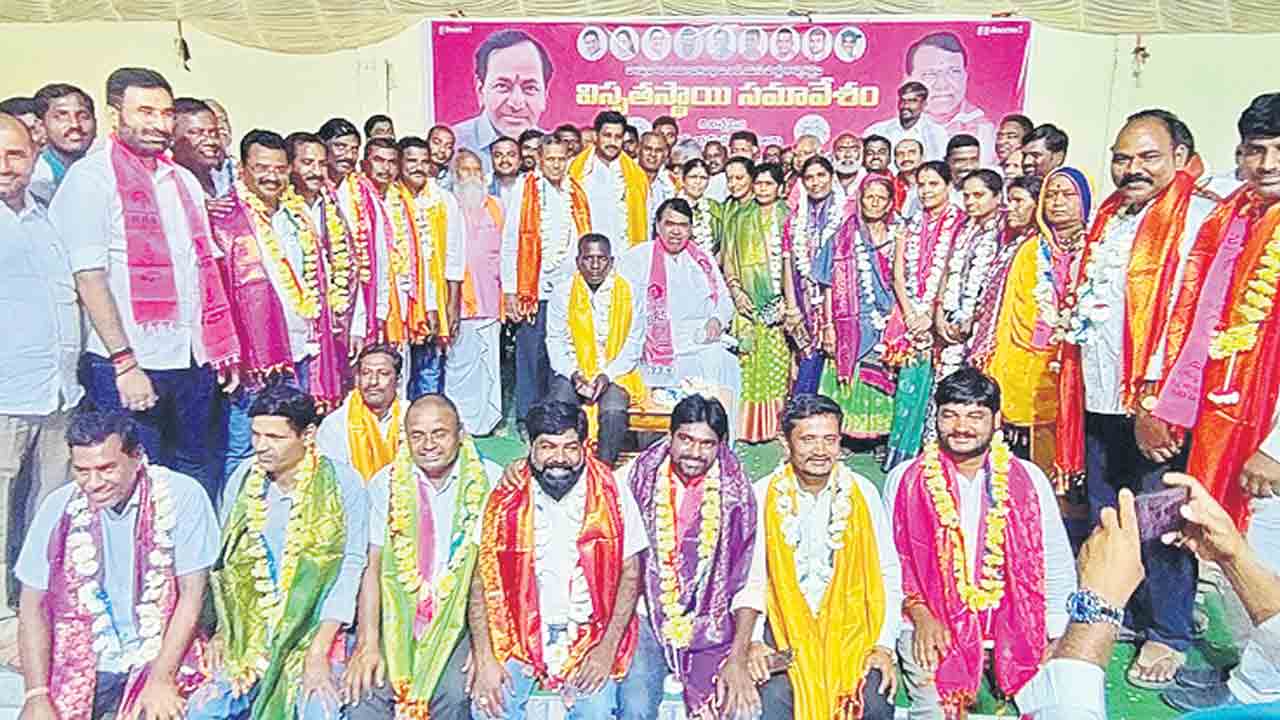 కార్యకర్తలకు అండగా ఉంటా..