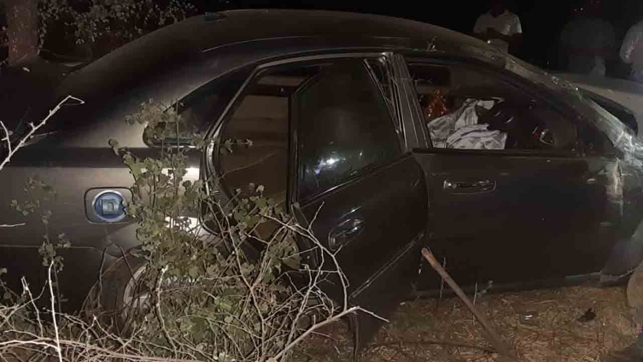 కారు బీభత్సం