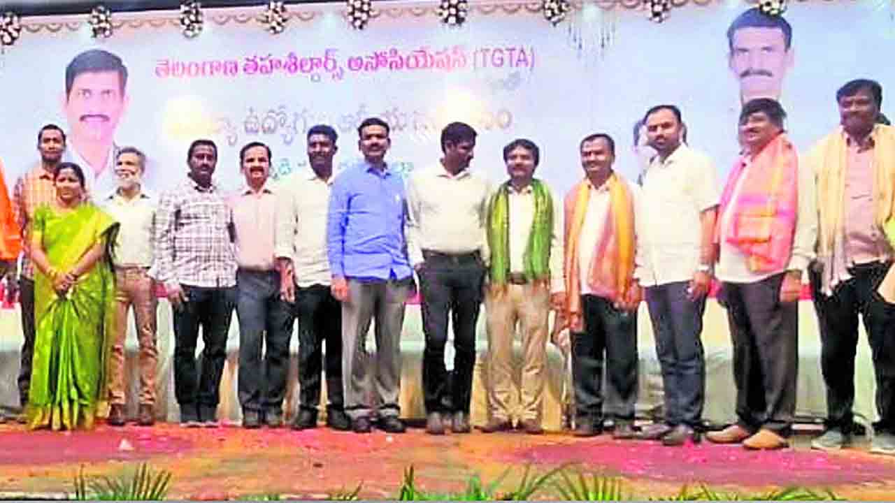 నూతనంగా ఎన్నికైన టీజీటీఏ సభ్యులు