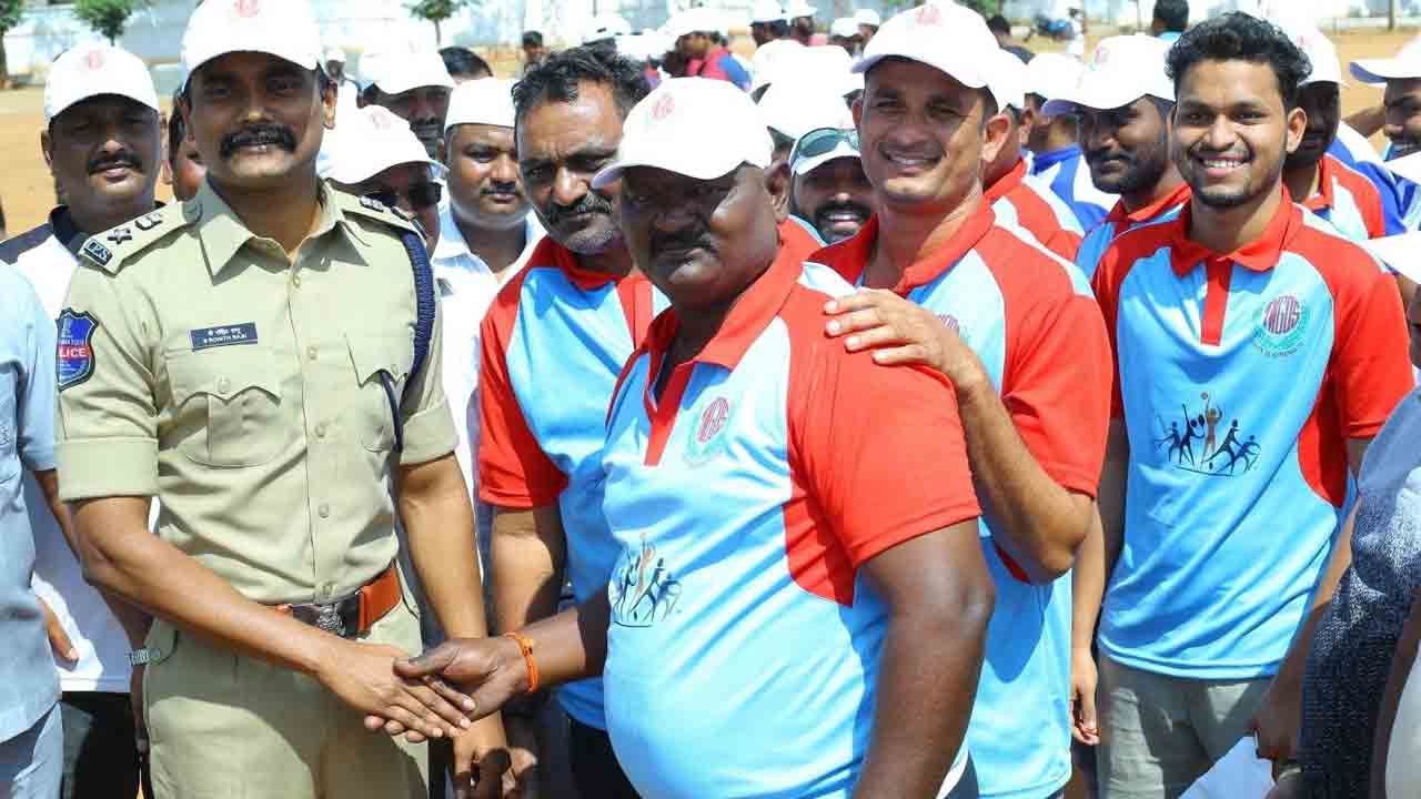 క్రీడలతోనే మానసికోల్లాసం