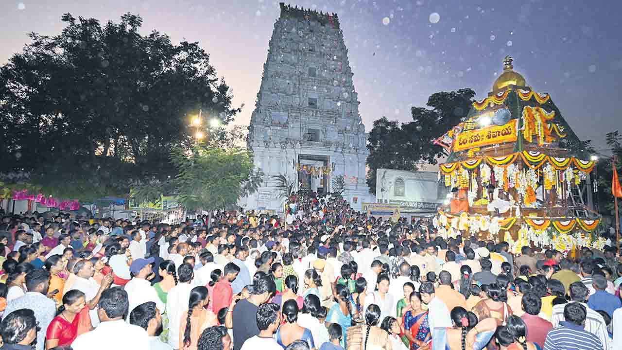 రమణీయం.. రథోత్సవం