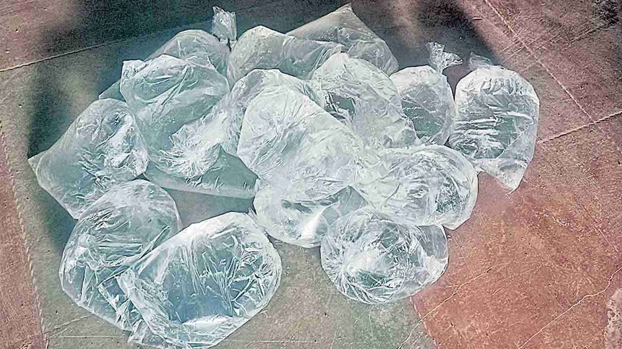 గుప్పుమంటున్న గుడుంబా!