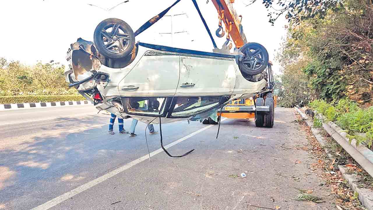 ఓవర్‌స్పీడ్‌తో దూసుకొచ్చి..