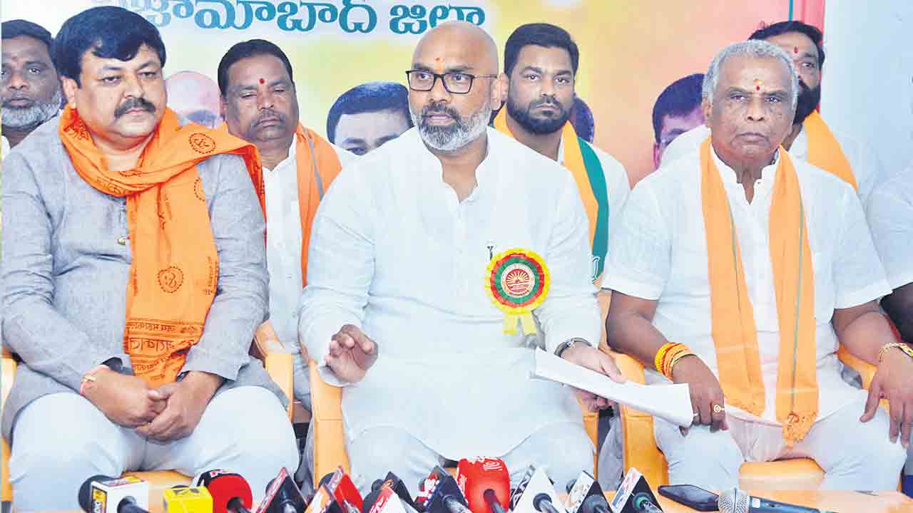 కాంగ్రెసోళ్లు దద్దమ్మలు..