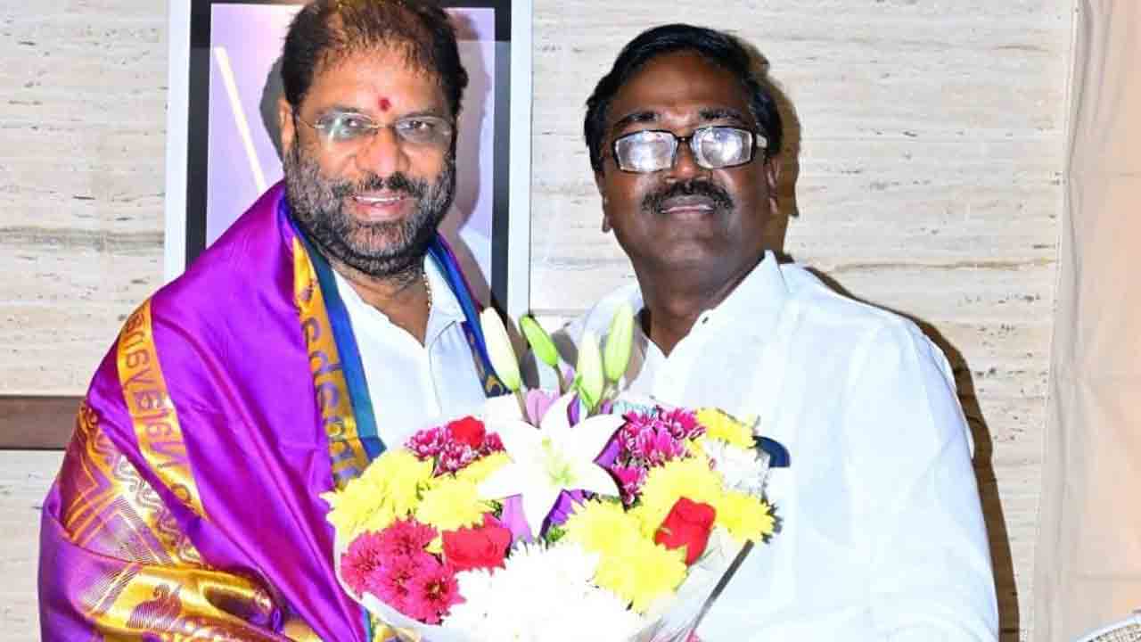 ఎంపీ వద్దిరాజుకు మాజీ మంత్రి పువ్వాడ శుభాకాంక్షలు