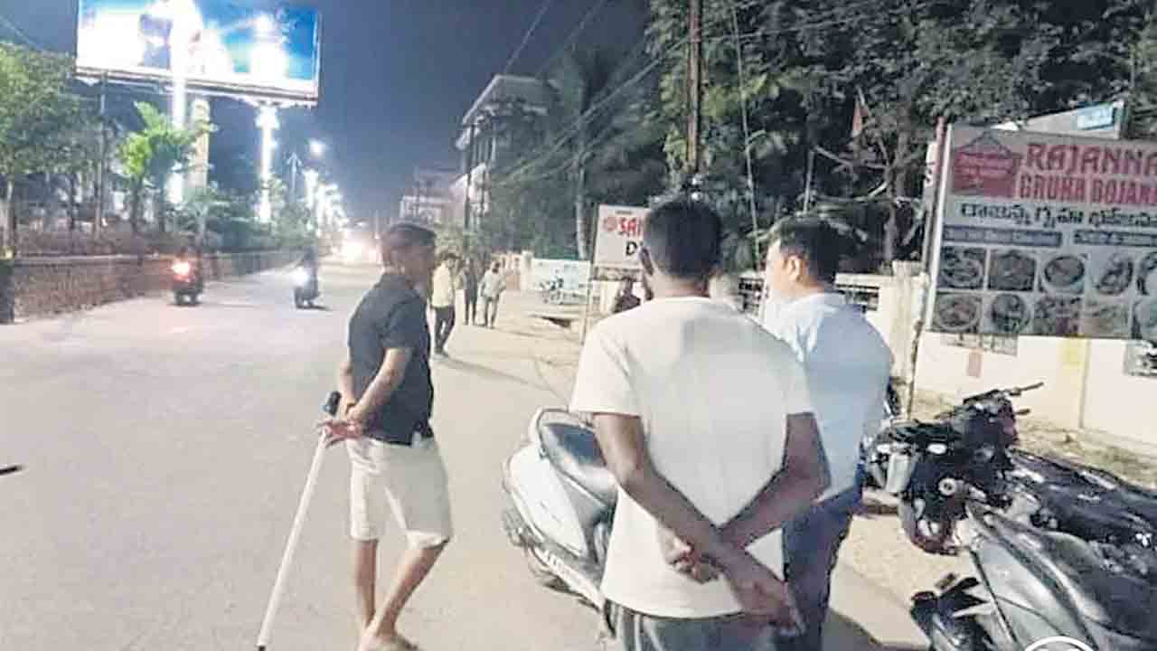 అర్ధరాత్రి సీపీ తనిఖీలు