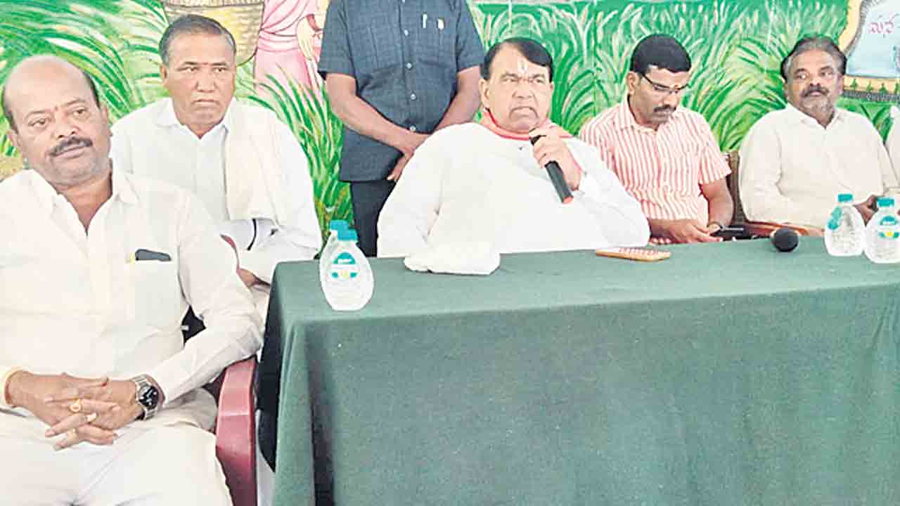 ఆచరణకు నోచుకోని కాంగ్రెస్‌ హామీలు