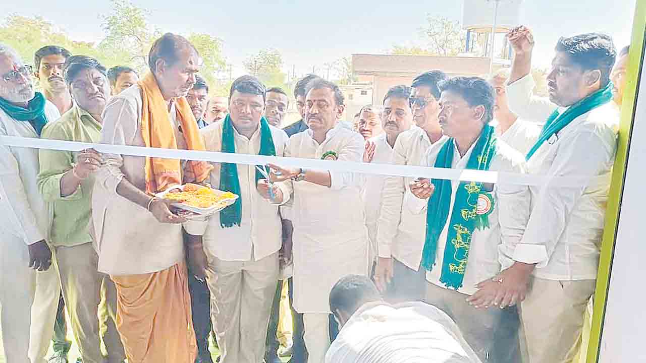 నియోజకవర్గ అభివృద్ధికి కృషి..