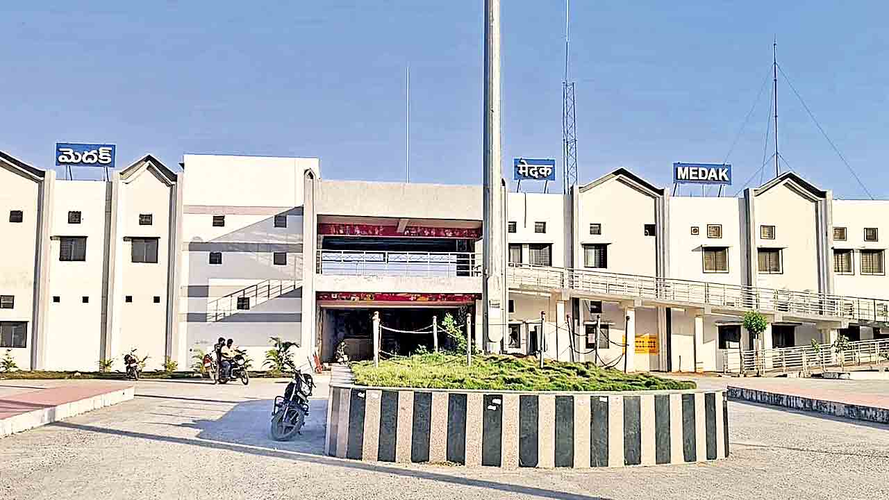 మెదక్‌ రైల్వేస్టేషన్‌కు మహర్దశ