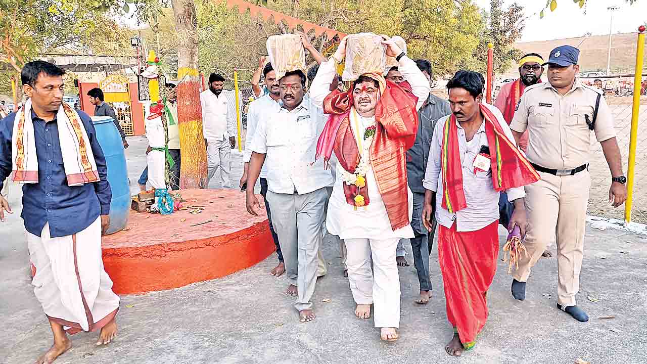 ప్రజలు సుభిక్షంగా ఉండాలి