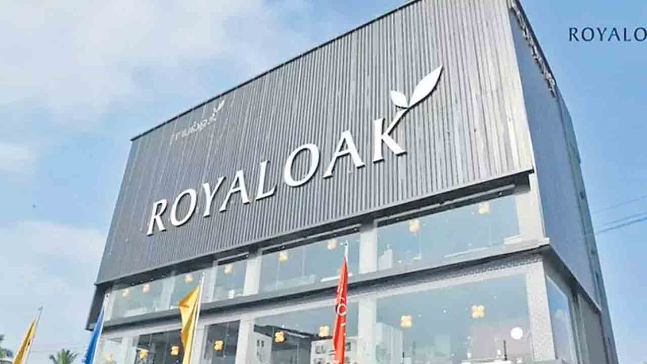 కొత్తగూడెంలో రాయల్‌ఓక్‌