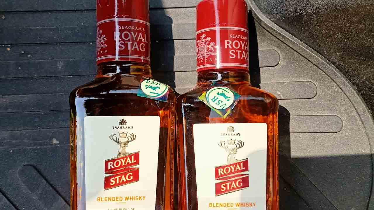 మద్యం షాపు యజమానుల ‘బెల్ట్‌’ దందా