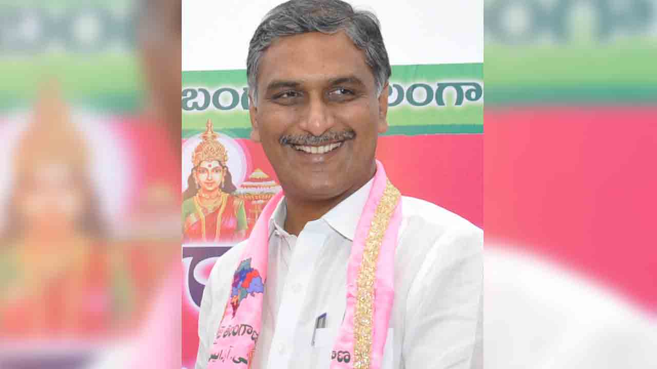 భద్రాద్రికి చేరుకున్న మాజీ మంత్రి హరీశ్‌రావు