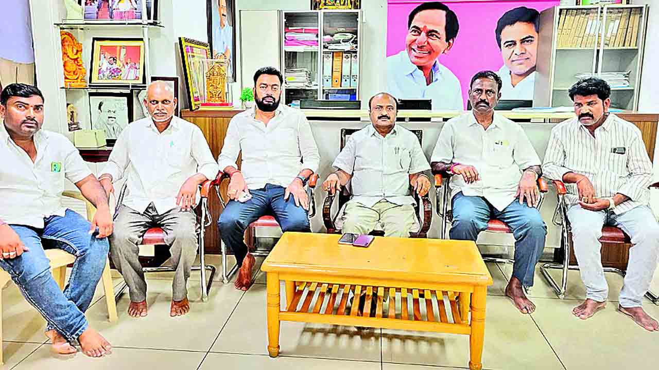 జై తెలంగాణ అనడమే తప్పా..?