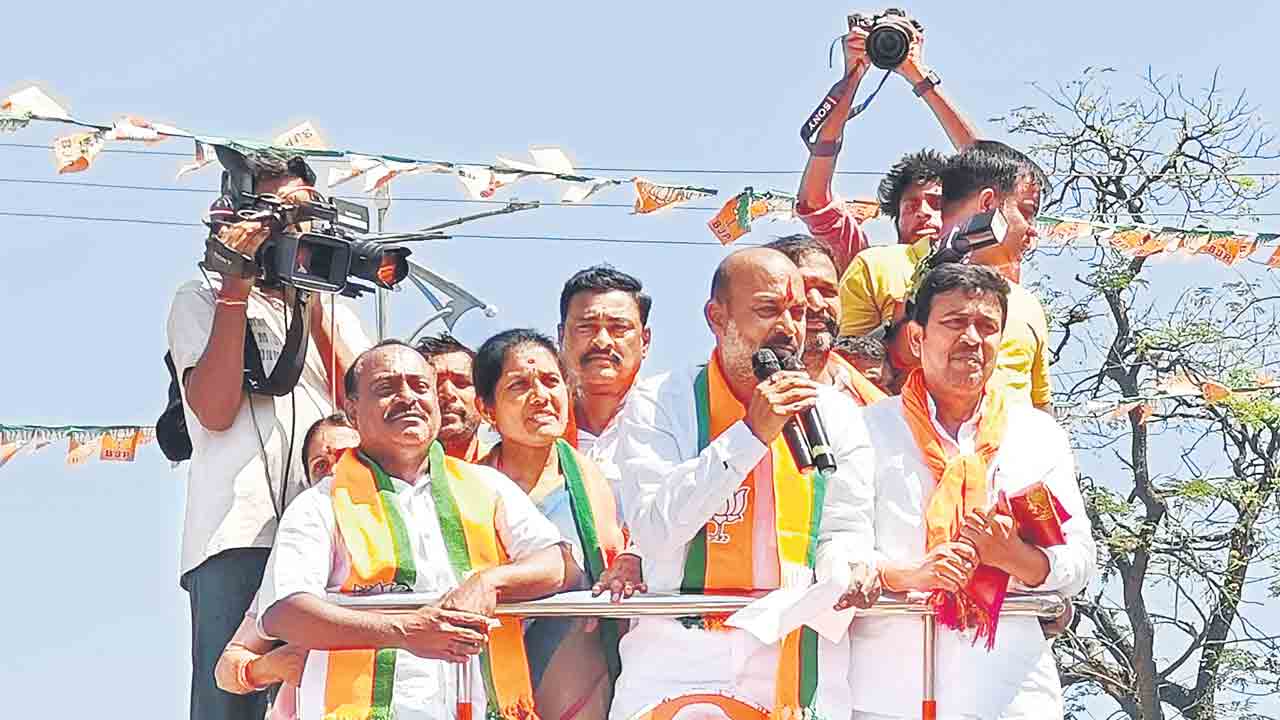 మంత్రి పొన్నం హింసను ప్రేరేపిస్తున్నడు