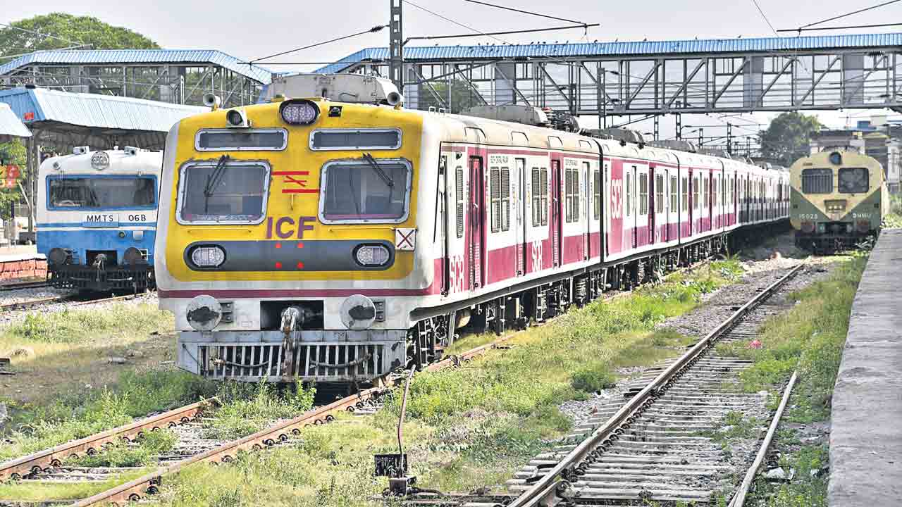 ఎంఎంటీఎస్‌పై మహాలక్ష్మి ఎఫెక్ట్‌