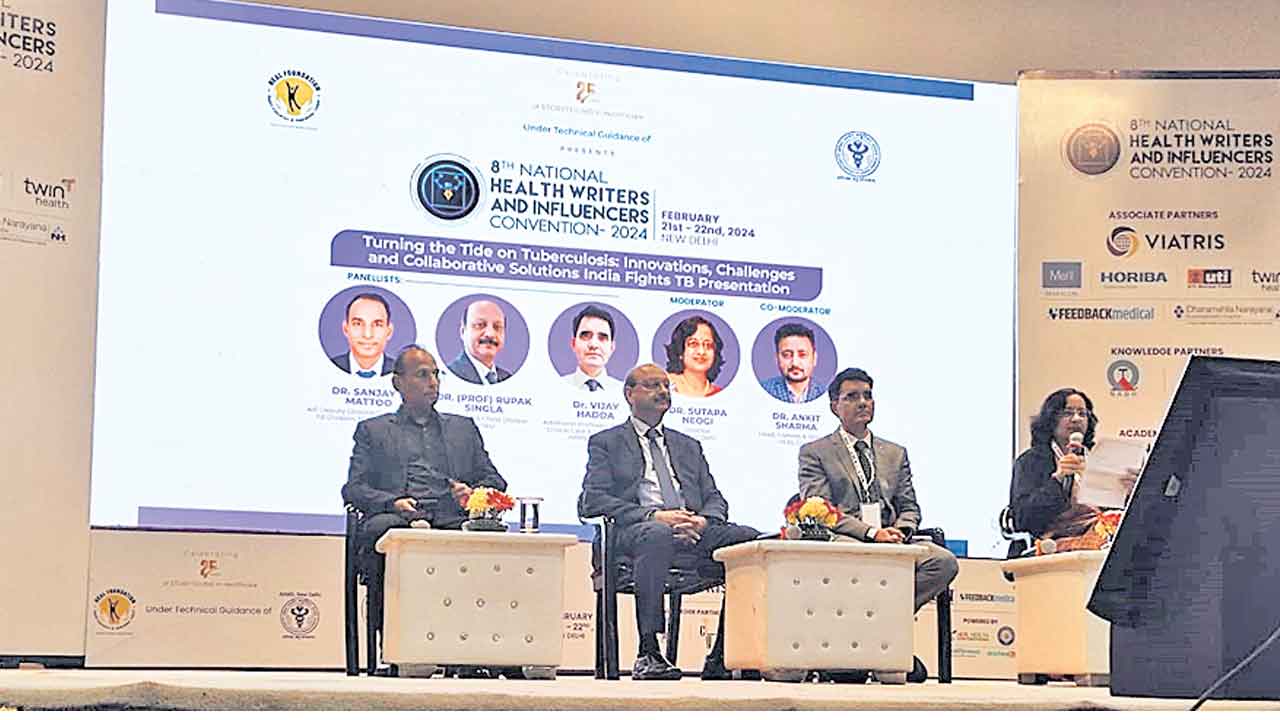 తప్పుడు సమాచారంపై అప్రమత్తంగా ఉందాం