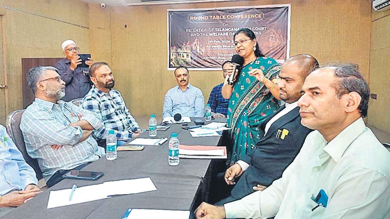 హైకోర్టు తరలింపు తుగ్లక్‌ చర్య