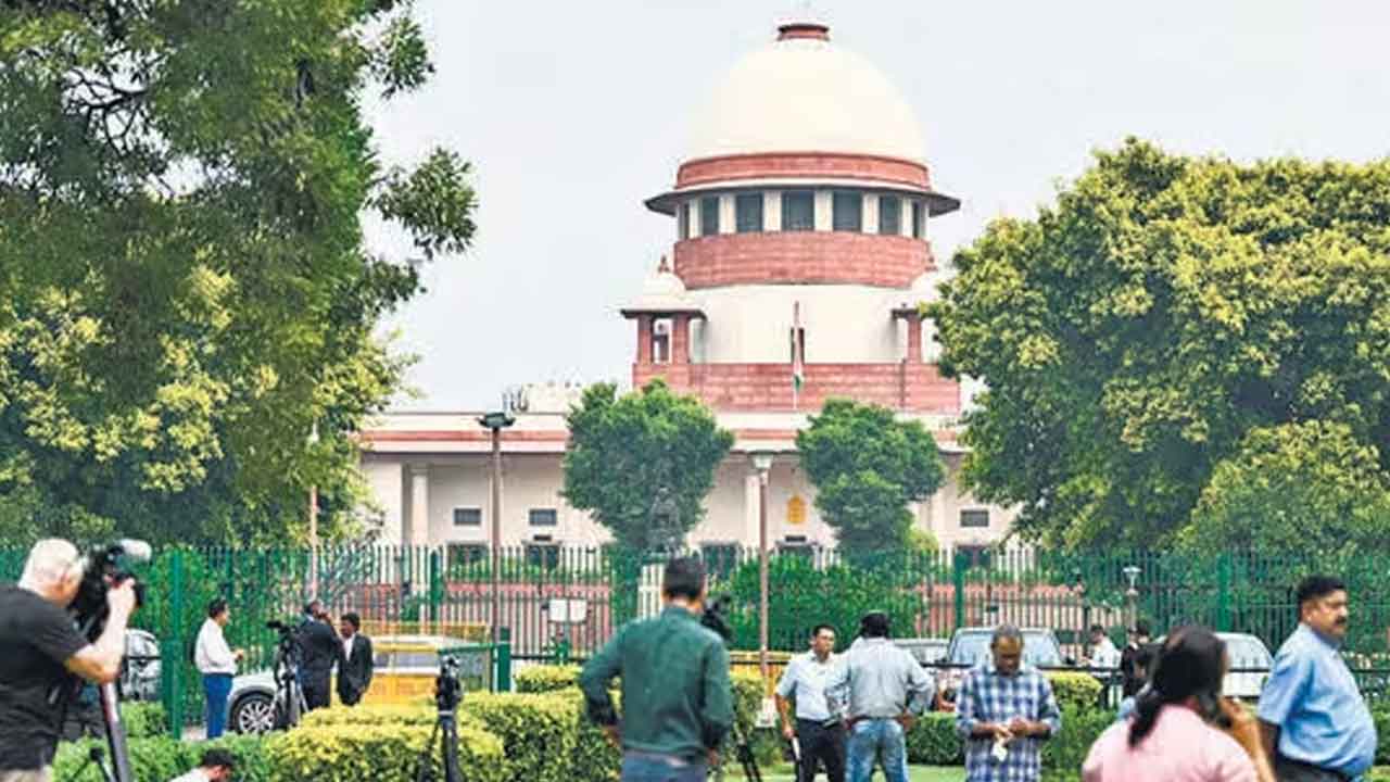 పెండ్లి సాకుతో ఉద్యోగంలోంచి తప్పించటం వివక్షే!