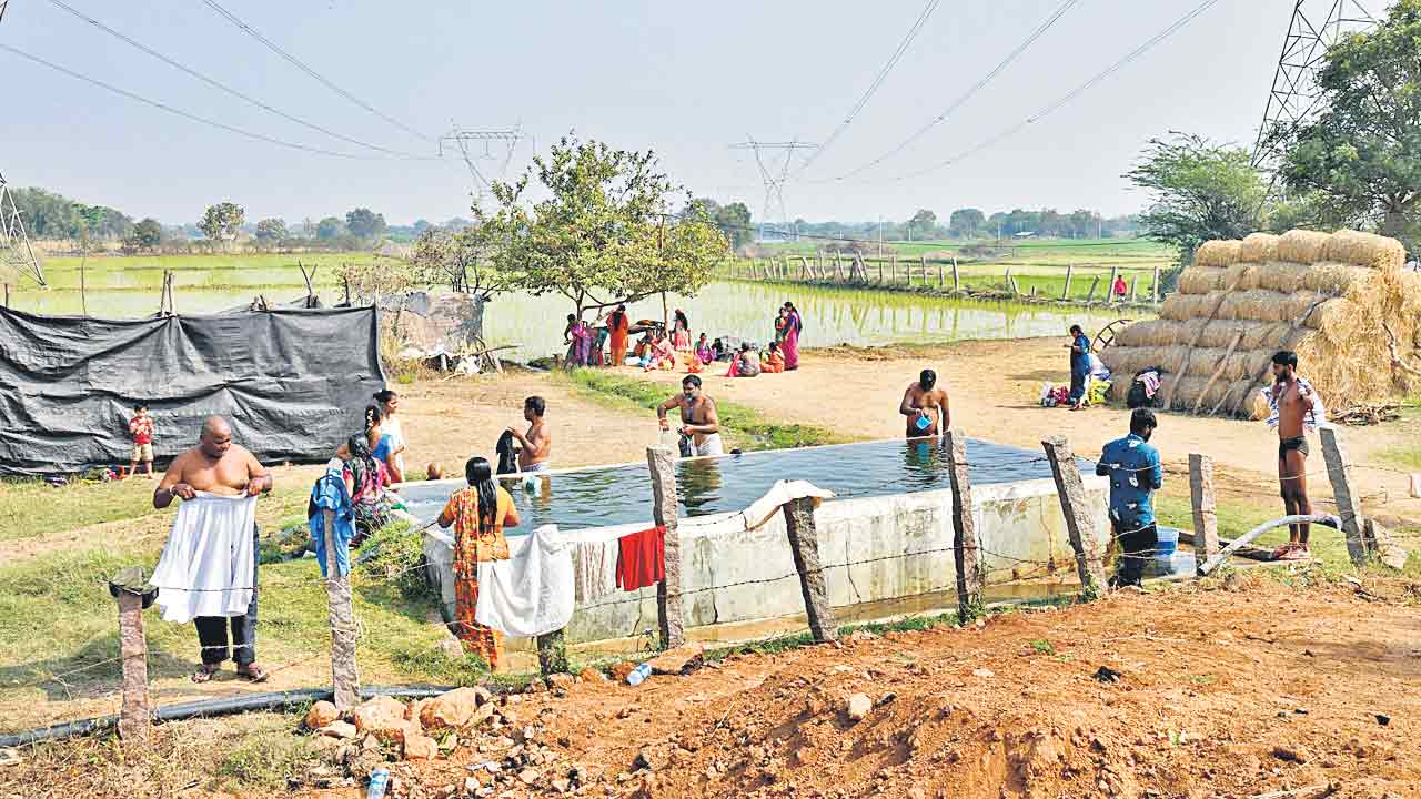 Komuravelli Jatara | కొమురవెల్లిలో కష్టాల కోలాటం.. సౌకర్యాలు లేక తప్పని ఇక్కట్లు