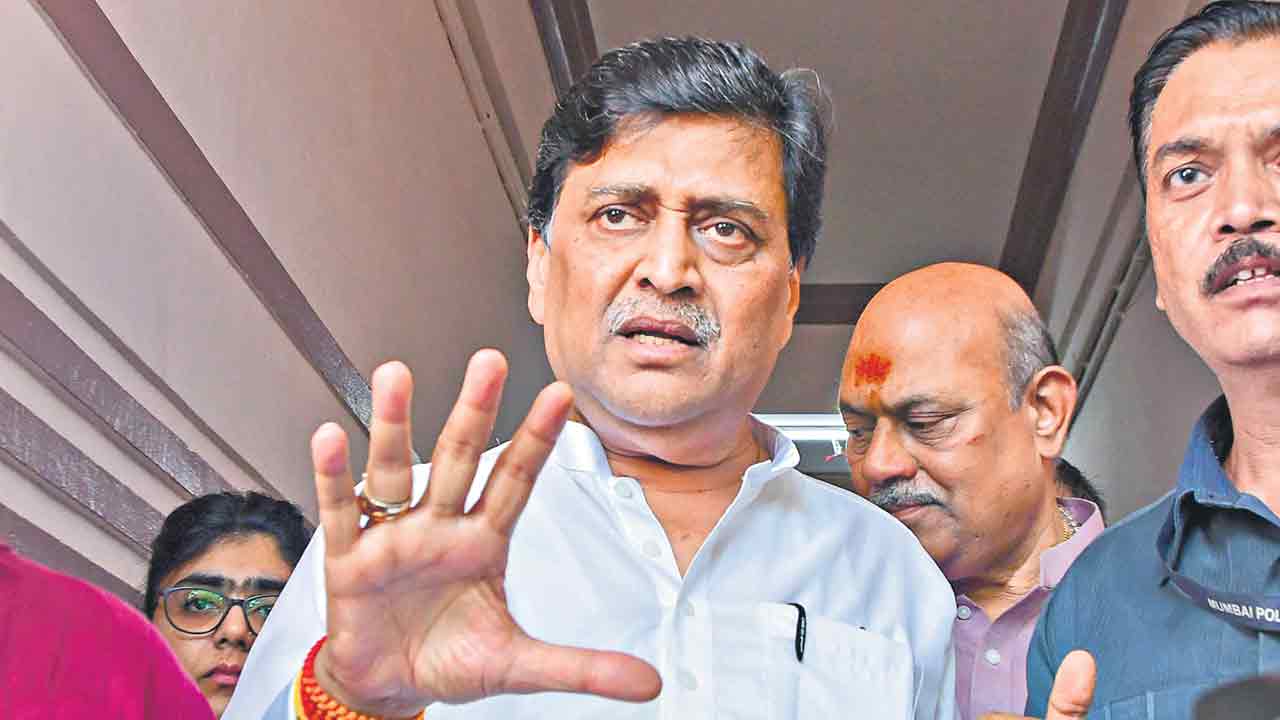 కాంగ్రెస్‌కు మహారాష్ట్ర మాజీ సీఎం అశోక్‌ చవాన్‌ గుడ్‌బై