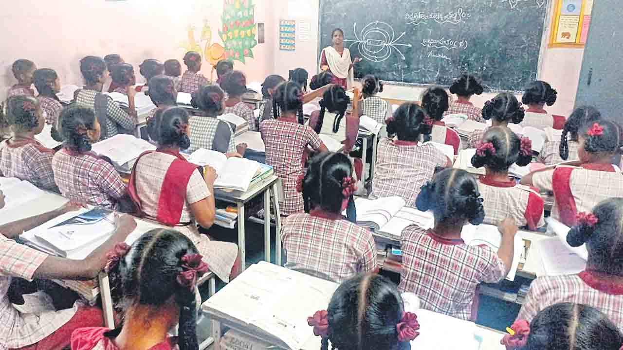 పదిలో పదిలంగా..