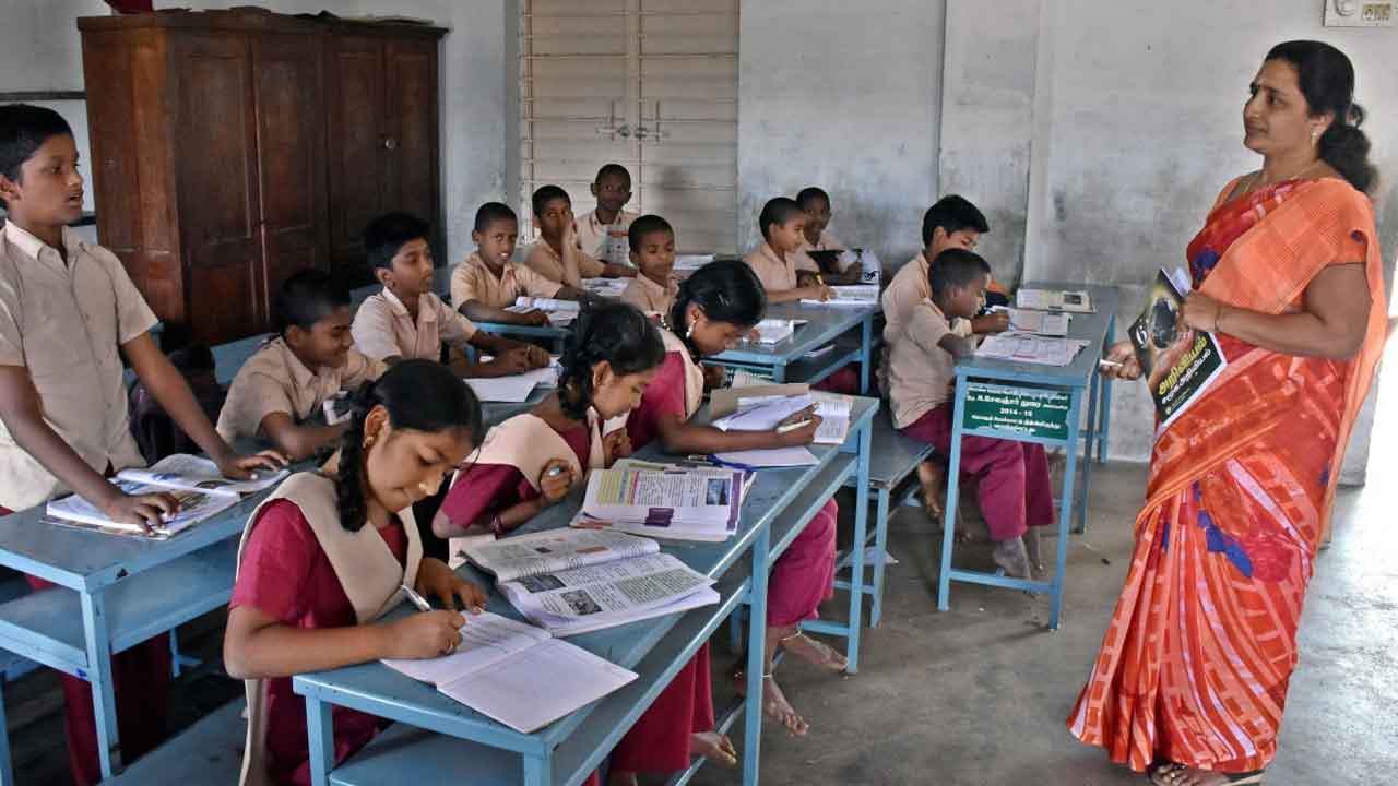 TREIRB | గురుకుల అభ్యర్థులతో సర్కారు చెలగాటం.. డీఎల్‌, జేఎల్‌ నింపకుండా పీజీటీ భర్తీకి సిద్ధమవుతున్న ట్రిబ్‌